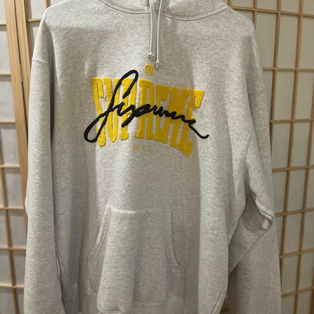 Supreme Hoodie